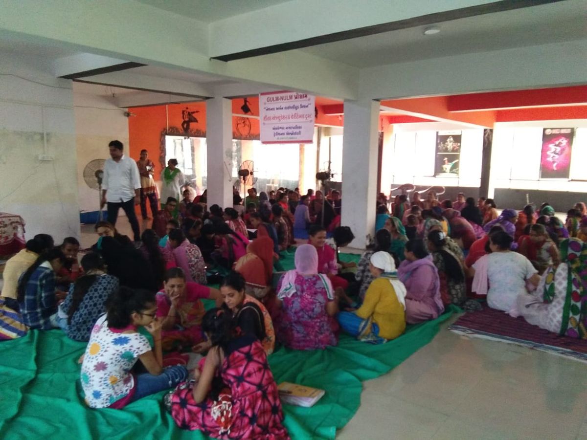 Large women's group meeting at a REDS centre